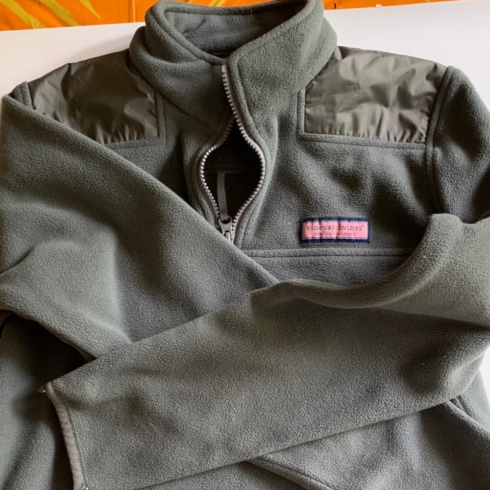vineyard vines half-zip size 18 - fair condition
